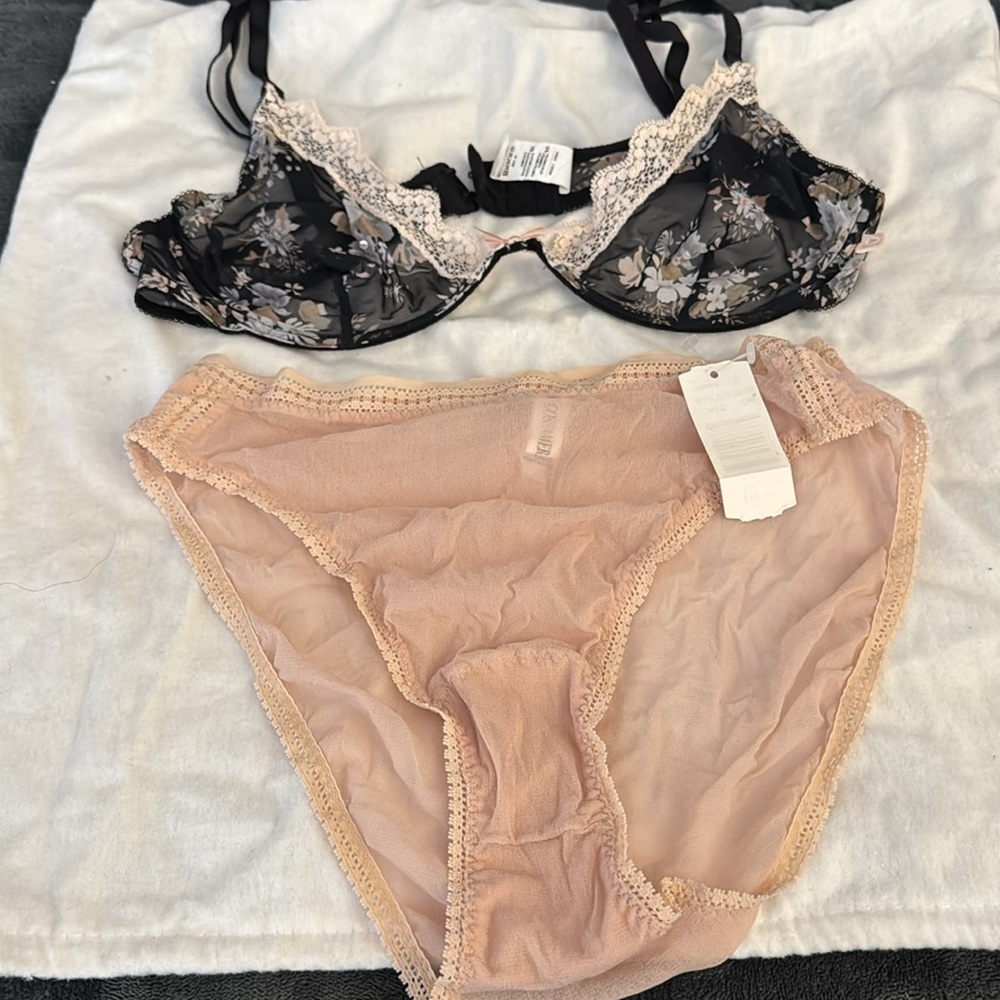 Bra/panty new with tags